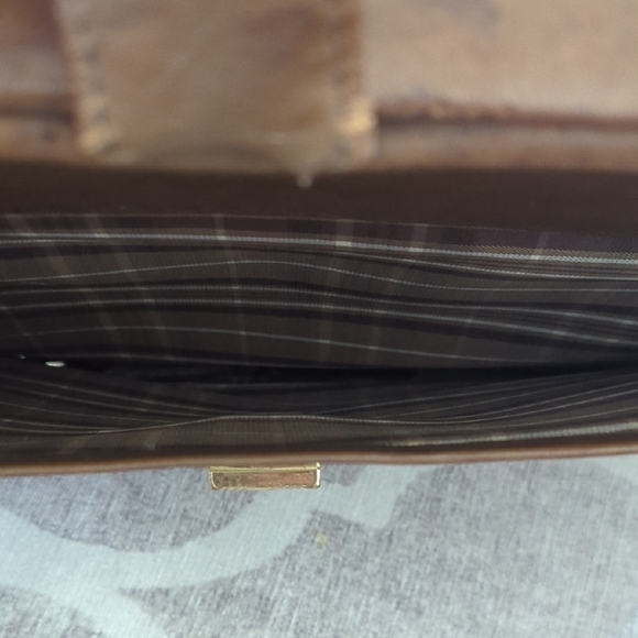 Classic Brown Leather Briefcase - Picture 8 of 15